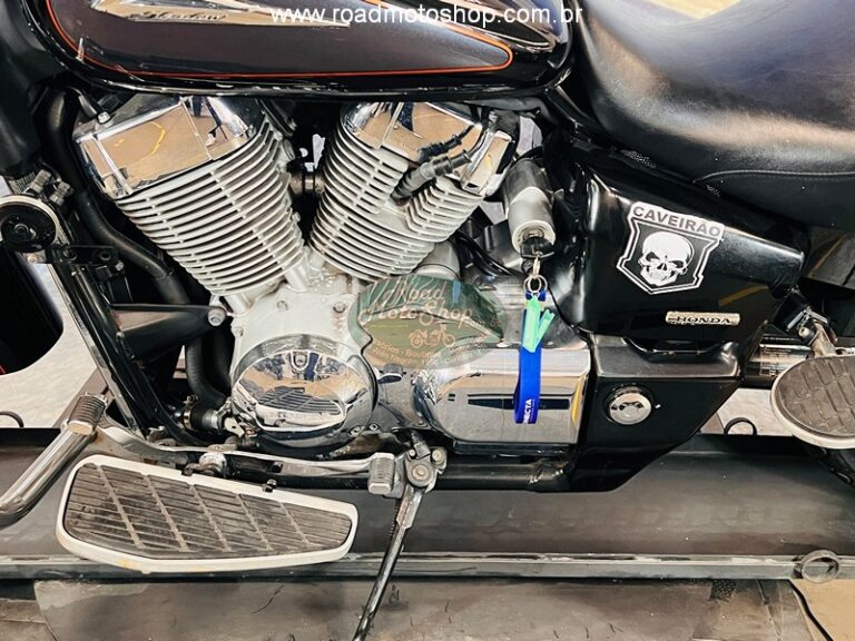 Shadow 750 preta com logo_10