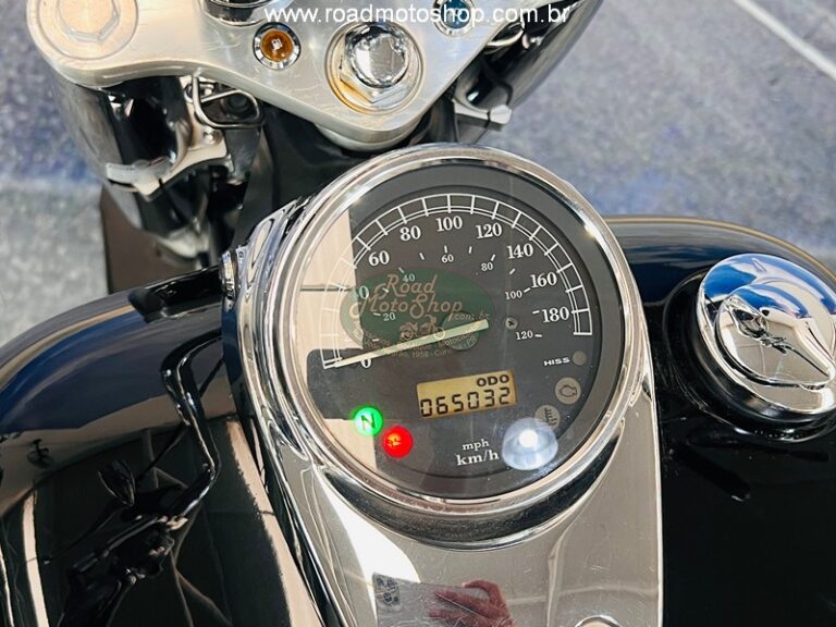 Shadow 750 preta com logo_15