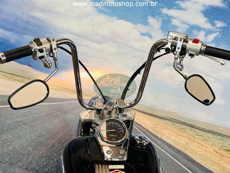 Shadow 750 preta com logo_16