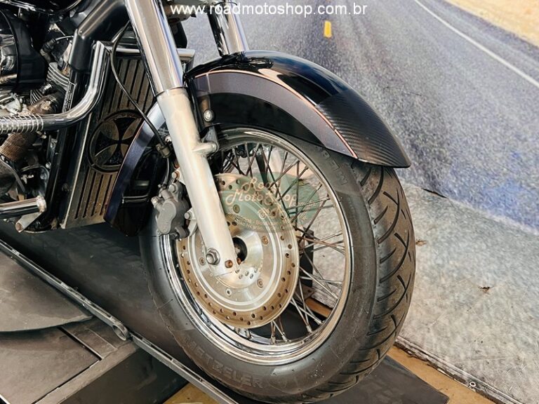 Shadow 750 preta com logo_2