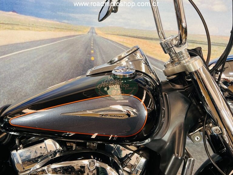 Shadow 750 preta com logo_3