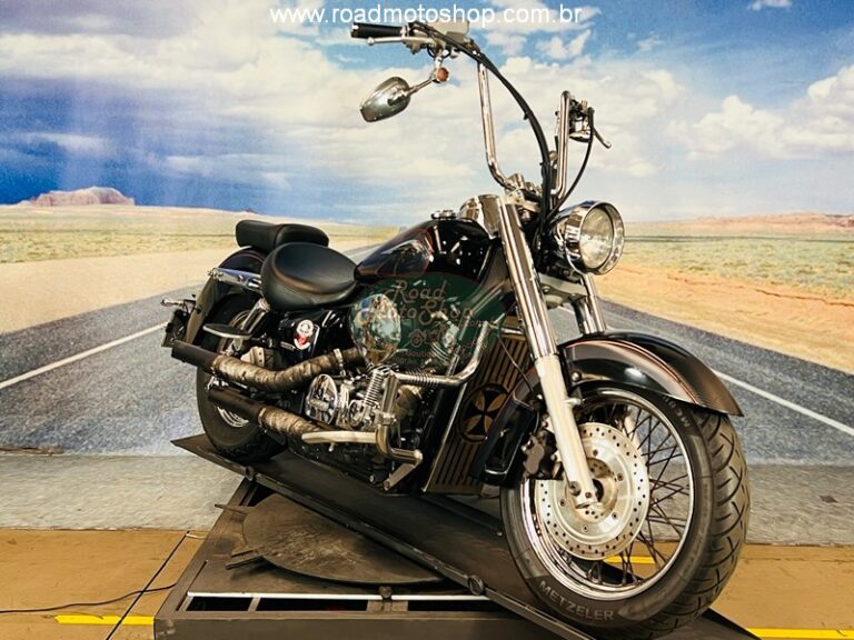 Shadow 750 preta com logo_5