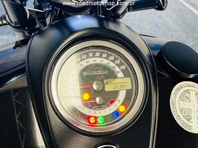 THUNDERBIRD PRETA 2013_20