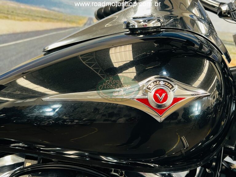 Vulcan 900 preta 2012_18