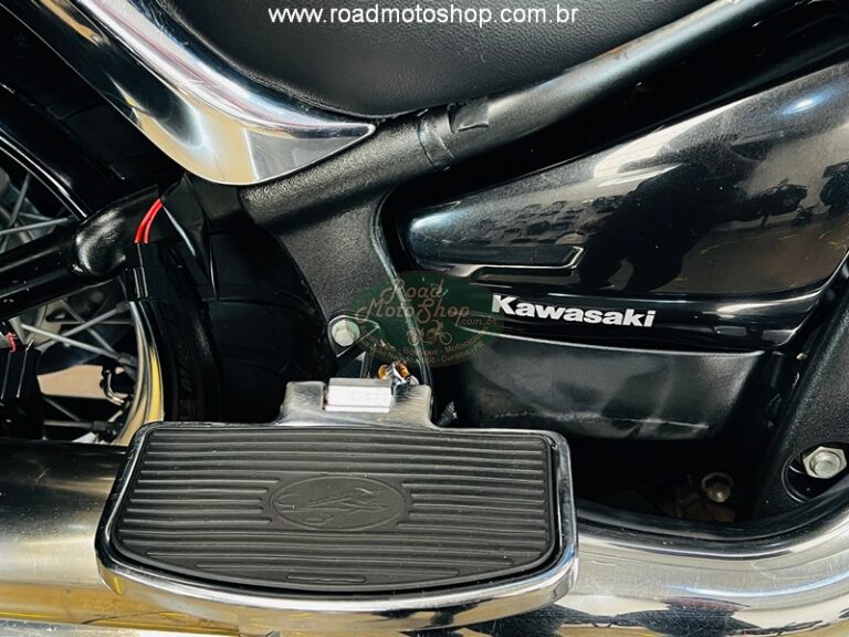 Vulcan 900 preta 2012_19