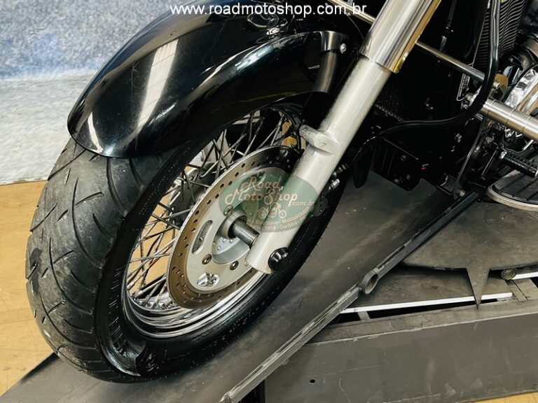 Vulcan 900 preta 2012_3