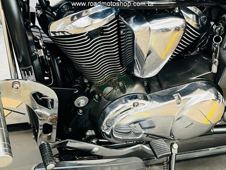 Vulcan 900 preta 2012_6