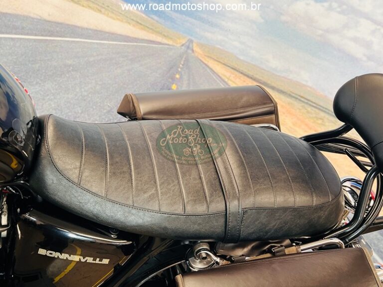 bonneville preta 800_10