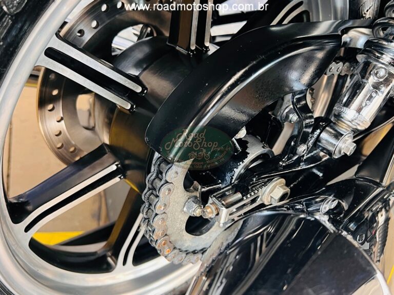 bonneville preta 800_21