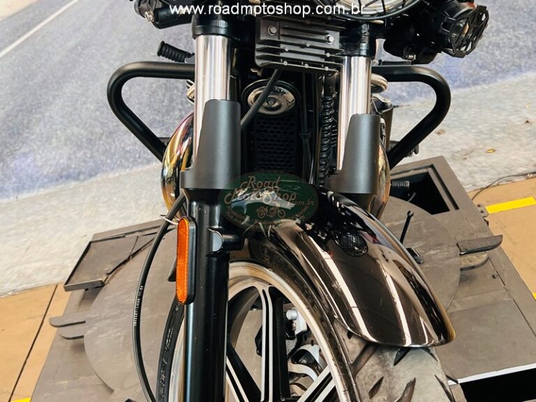 bonneville preta 800_8