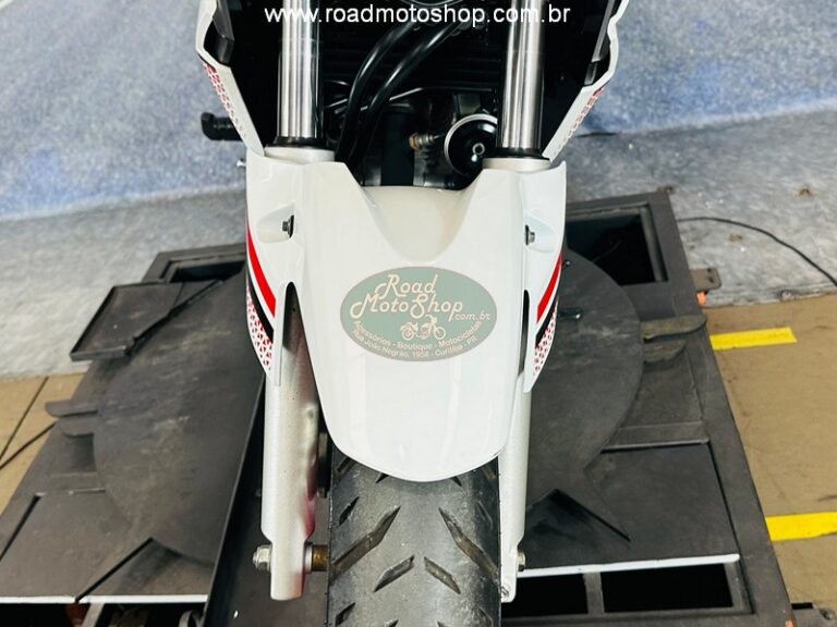 TWISTER 250 BRANCA_9