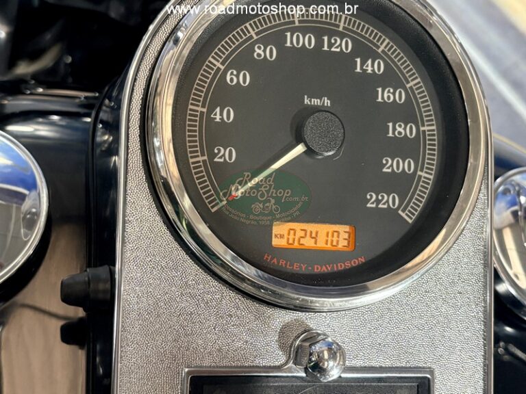 ROAD KING 2007 PRETA_12