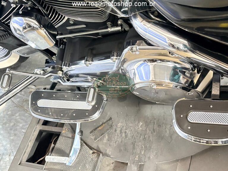 ROAD KING 2007 PRETA_13