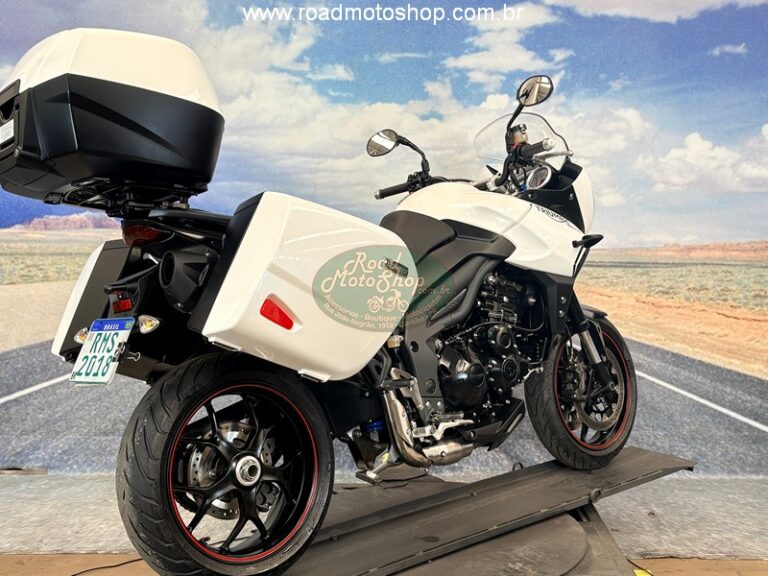 Triumph 1050 branca_11