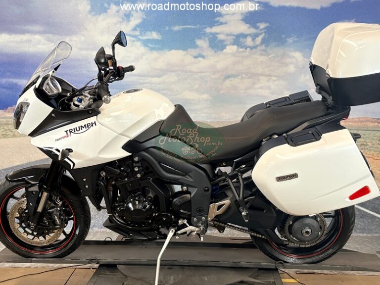 Triumph 1050 branca_8