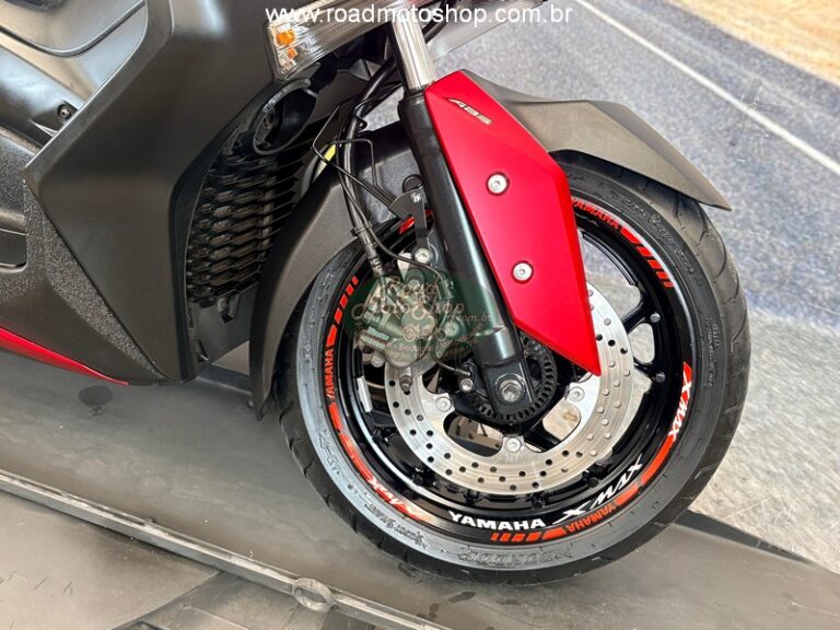 XMAX 250 Vermelha 2021_4